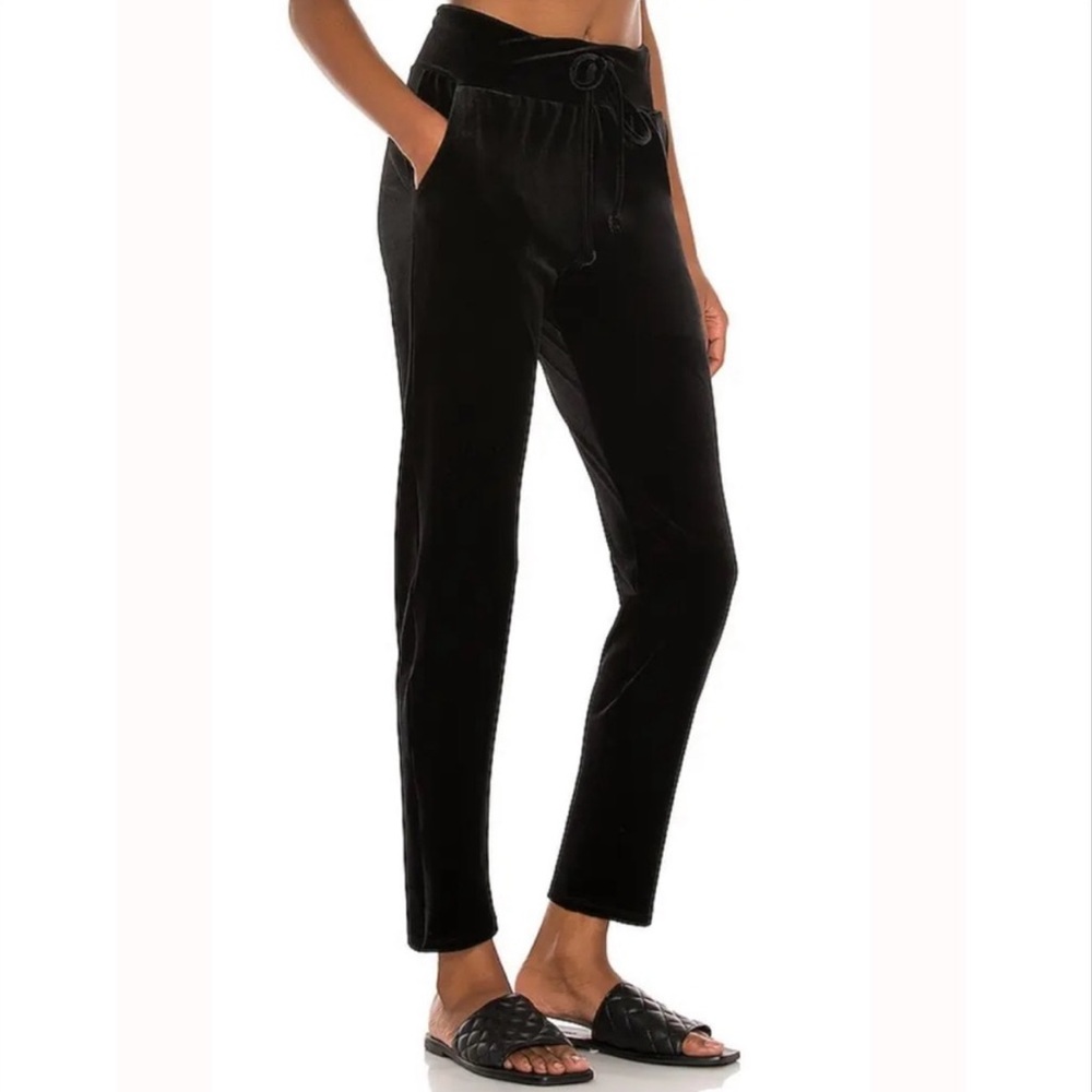 Commando Solid Velvet Joggers Black Size Large NWT